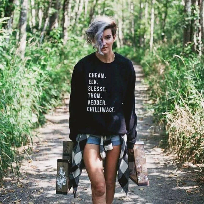 Stylish Chilliwack Mountain Range Crewneck Sweater