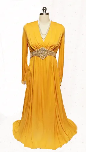 *GLAMOROUS VINTAGE GRAND SWEEP EVENING GOWN ENCRUSTED WITH RHINESTONES, PEARLS, SILVER BEADS AND CRYSTALS WITH METAL ZIPPER IN PHARAOH'S GOLD