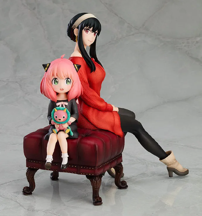 Spy x Family Anya and Yor PVC Figure – 15 cm Sofa Sitting Pose, Adorable Mother-Daughter Moment